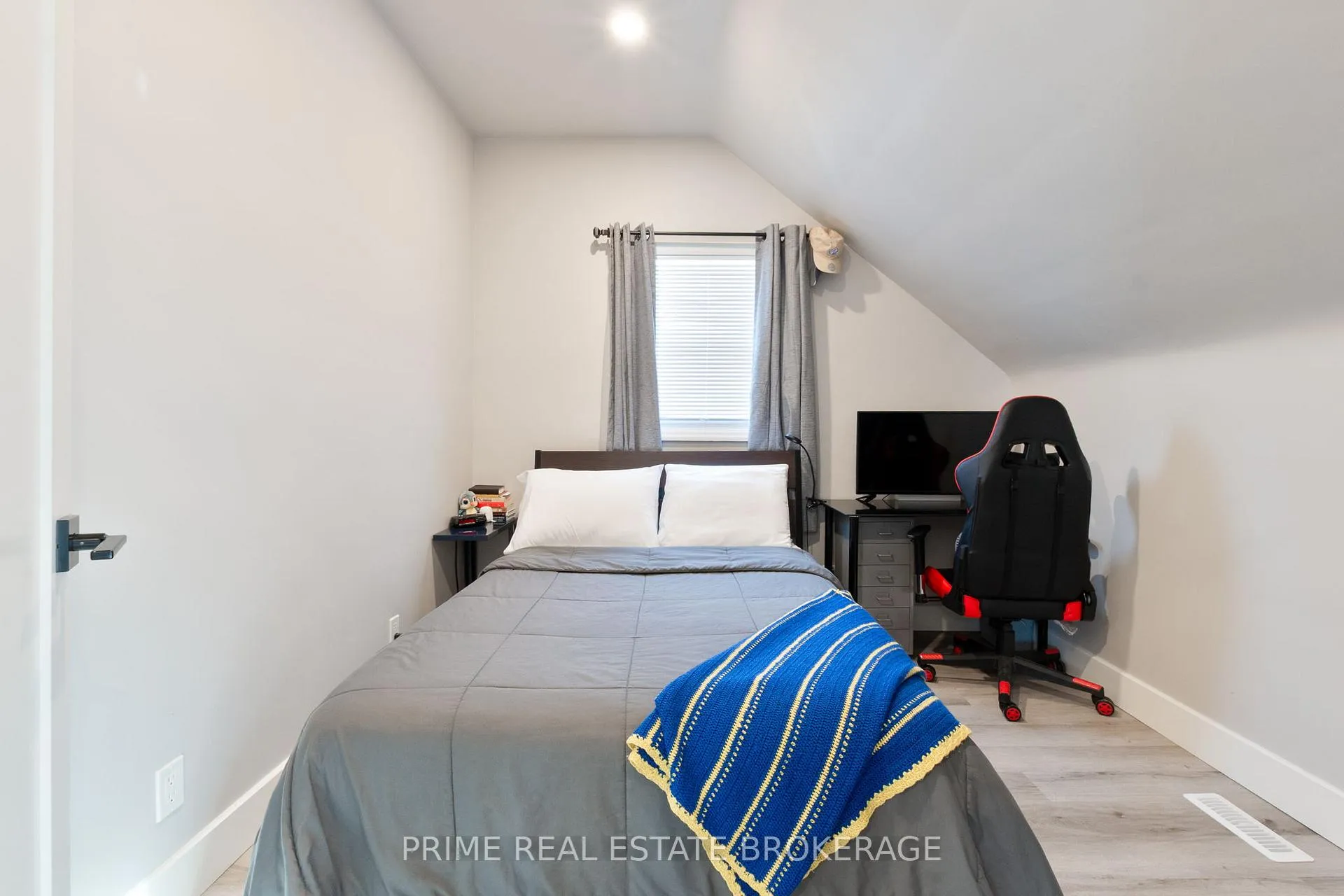 Photo 20 of 95 Elgin Street, St. Thomas — HOMEH