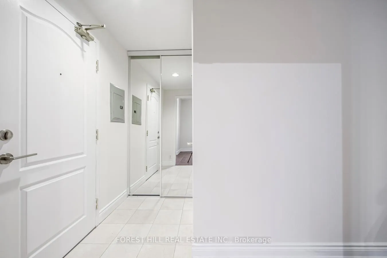 Photo 4 of Unit 506, 20 Collier Street, Toronto, Rosedale-Moore Park — HOMEH