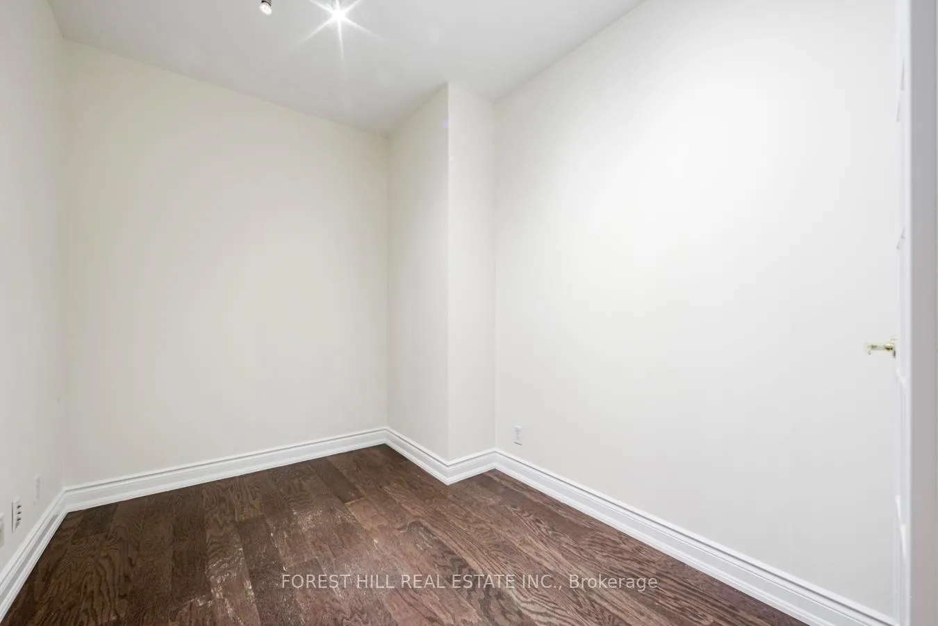 Photo 5 of Unit 506, 20 Collier Street, Toronto, Rosedale-Moore Park — HOMEH