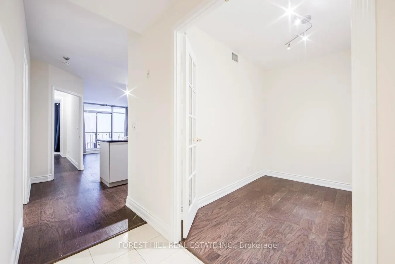 Photo 6 of Unit 506, 20 Collier Street, Toronto, Rosedale-Moore Park — HOMEH