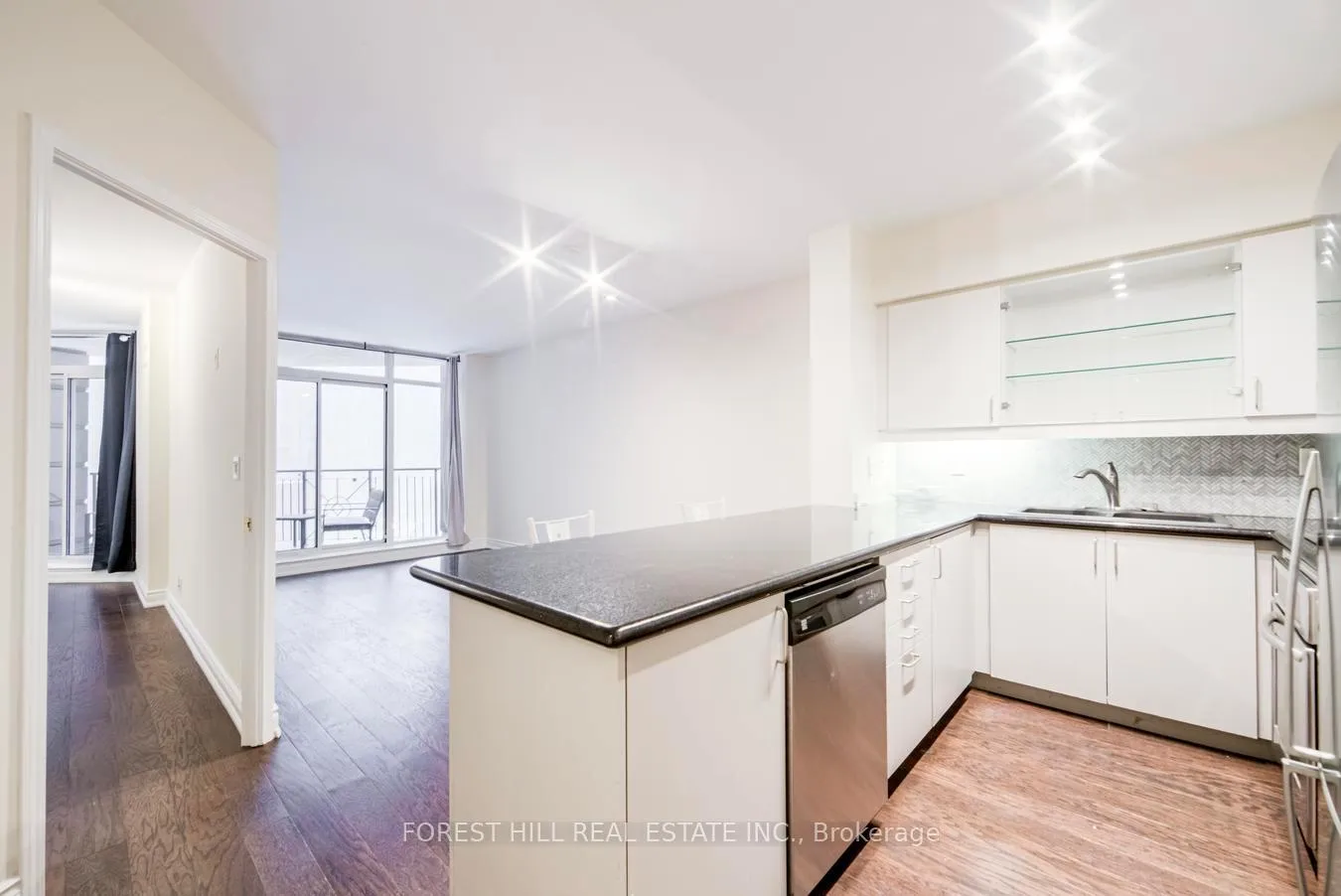 Photo 8 of Unit 506, 20 Collier Street, Toronto, Rosedale-Moore Park — HOMEH