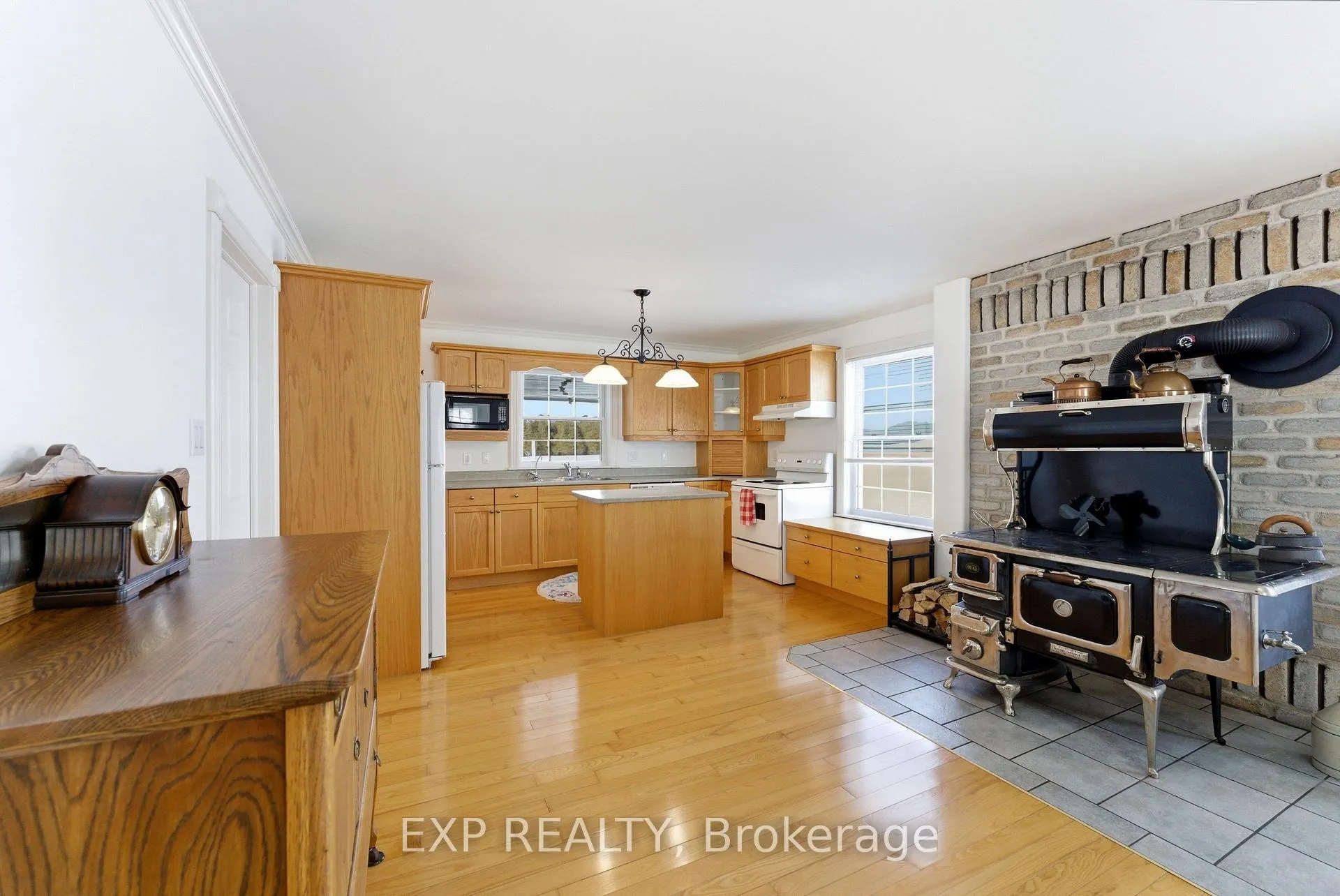 Photo 7 of 53 Rockies Road, Tweed, Elzevir (Twp) — HOMEH