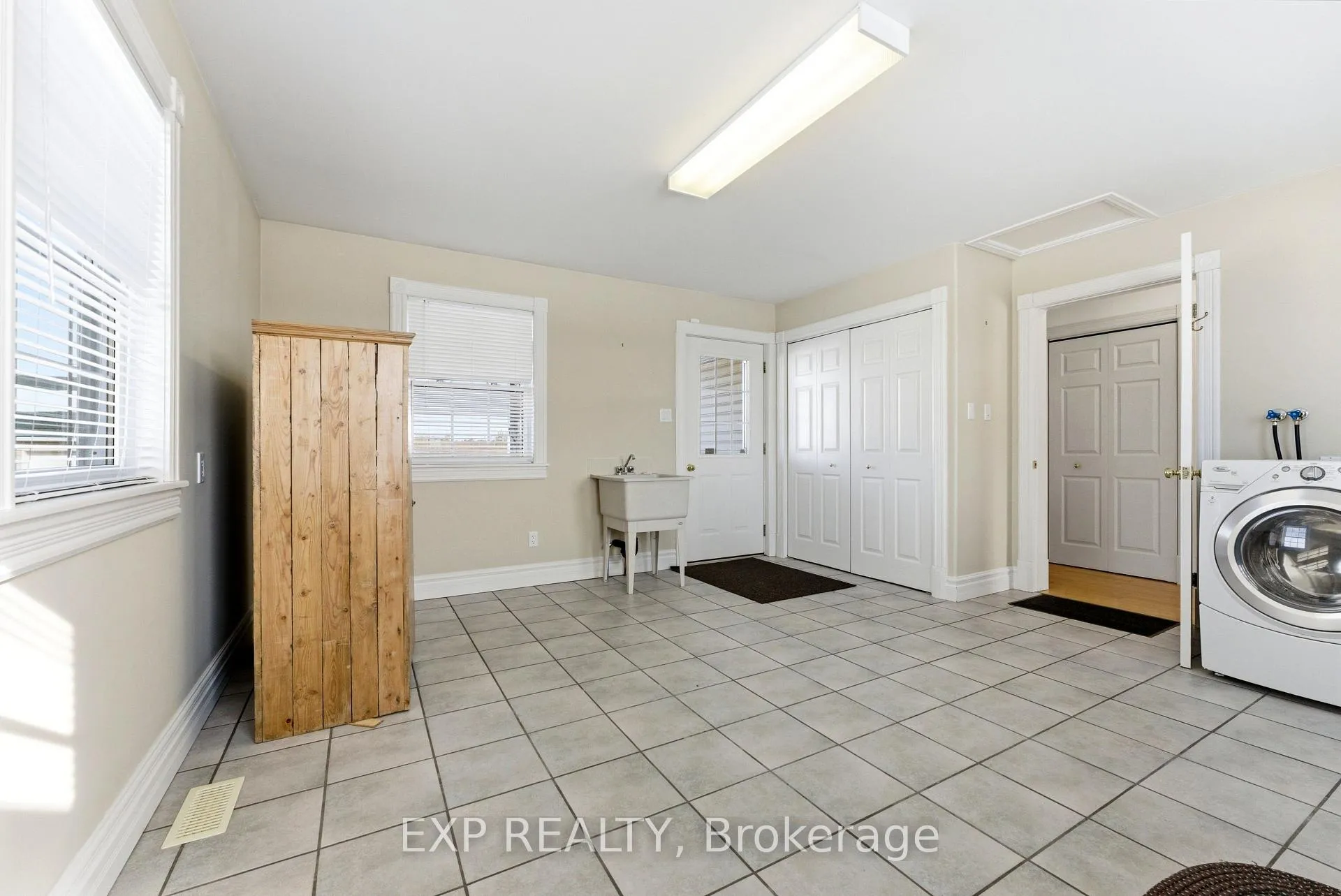 Photo 13 of 53 Rockies Road, Tweed, Elzevir (Twp) — HOMEH
