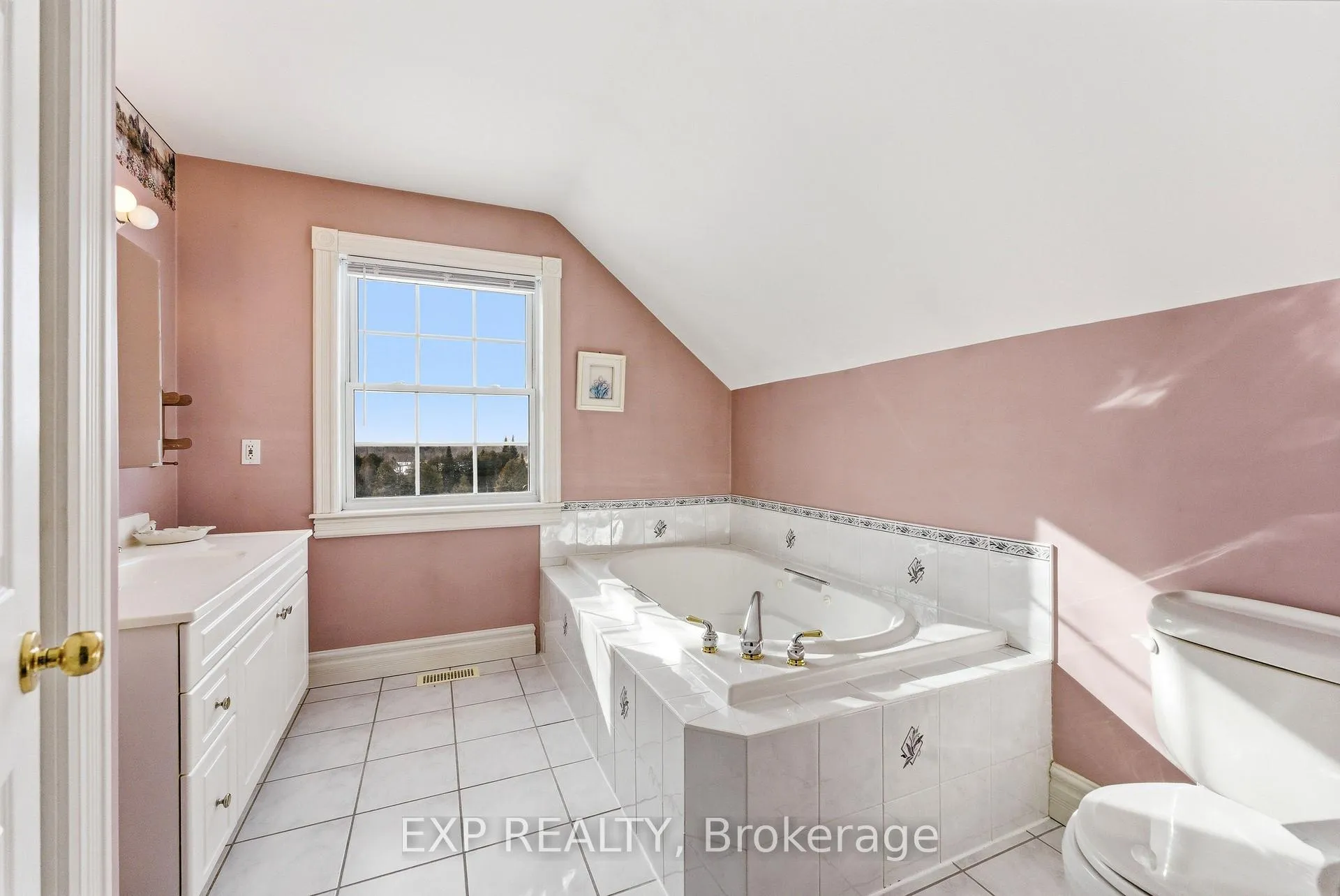 Photo 16 of 53 Rockies Road, Tweed, Elzevir (Twp) — HOMEH