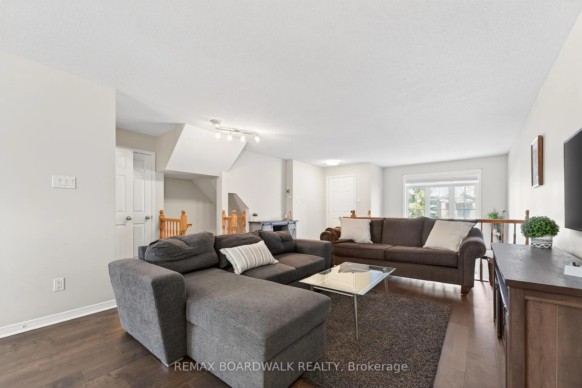 Photo 5 of Unit 165, 70 Edenvale Drive, Ottawa, Kanata - Beaverbrook — HOMEH