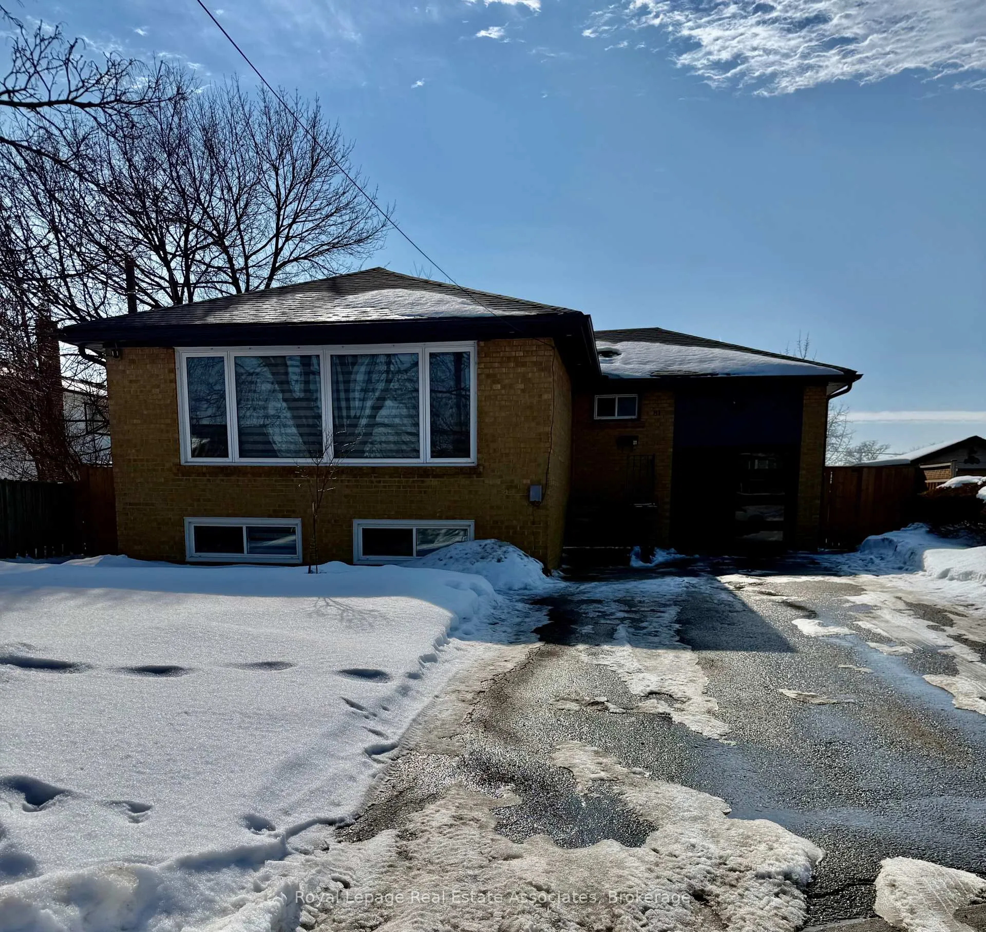 Front of Unit Lower, 81 Post Road