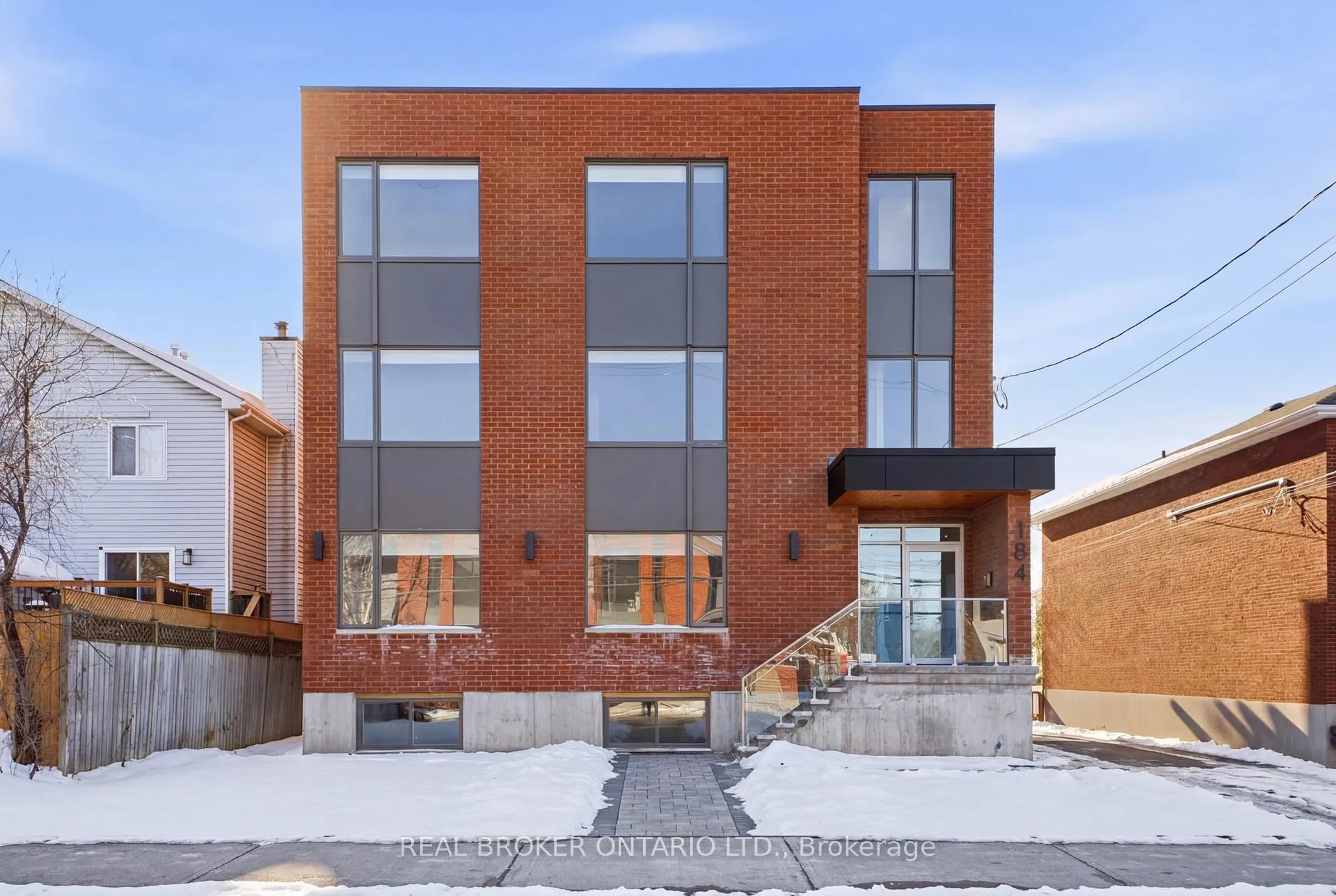Front of Unit 5, 184 Woodroffe Avenue