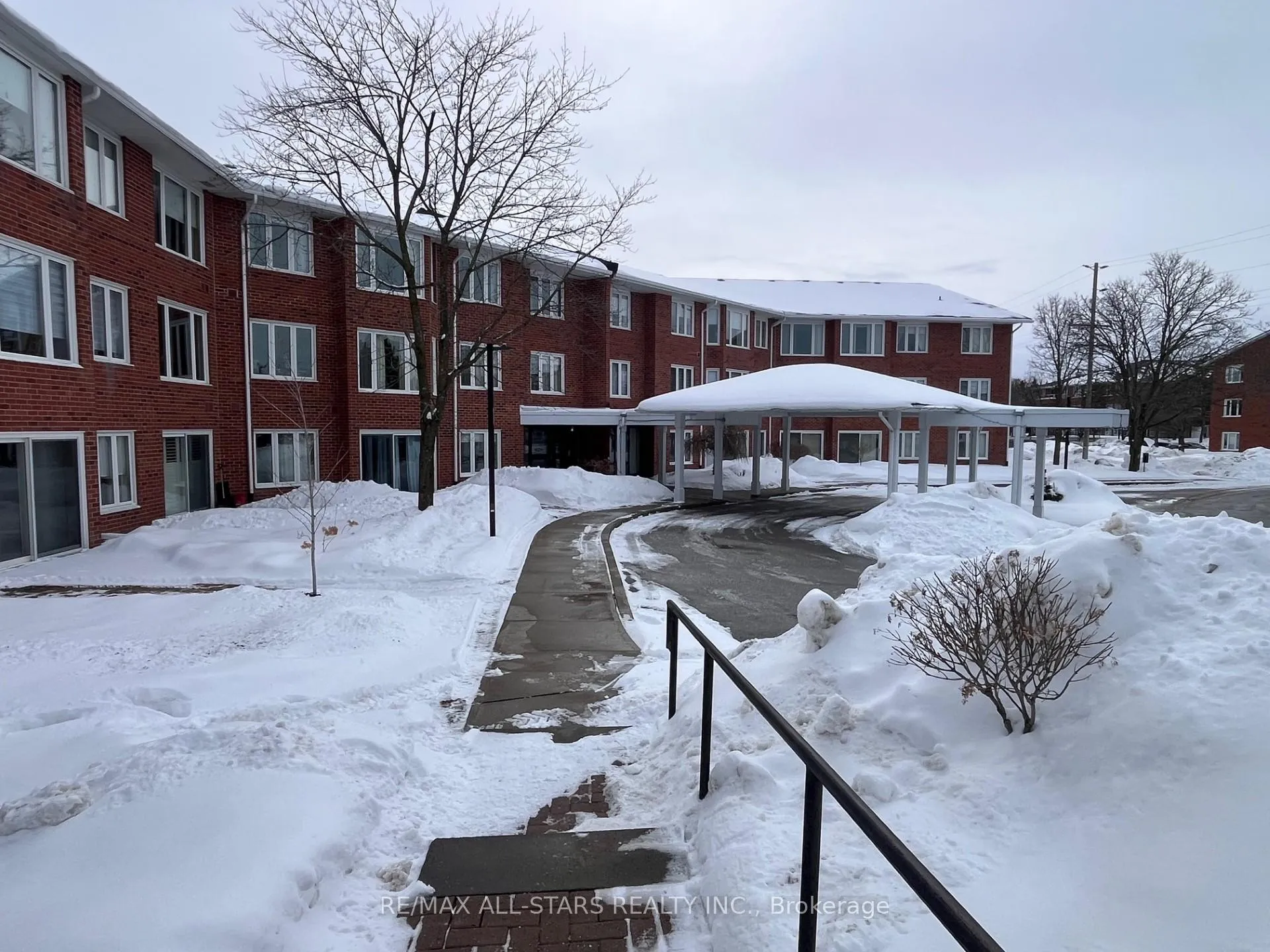 Photo 2 of Unit 103, 2 Heritage Way, Kawartha Lakes, Lindsay — HOMEH