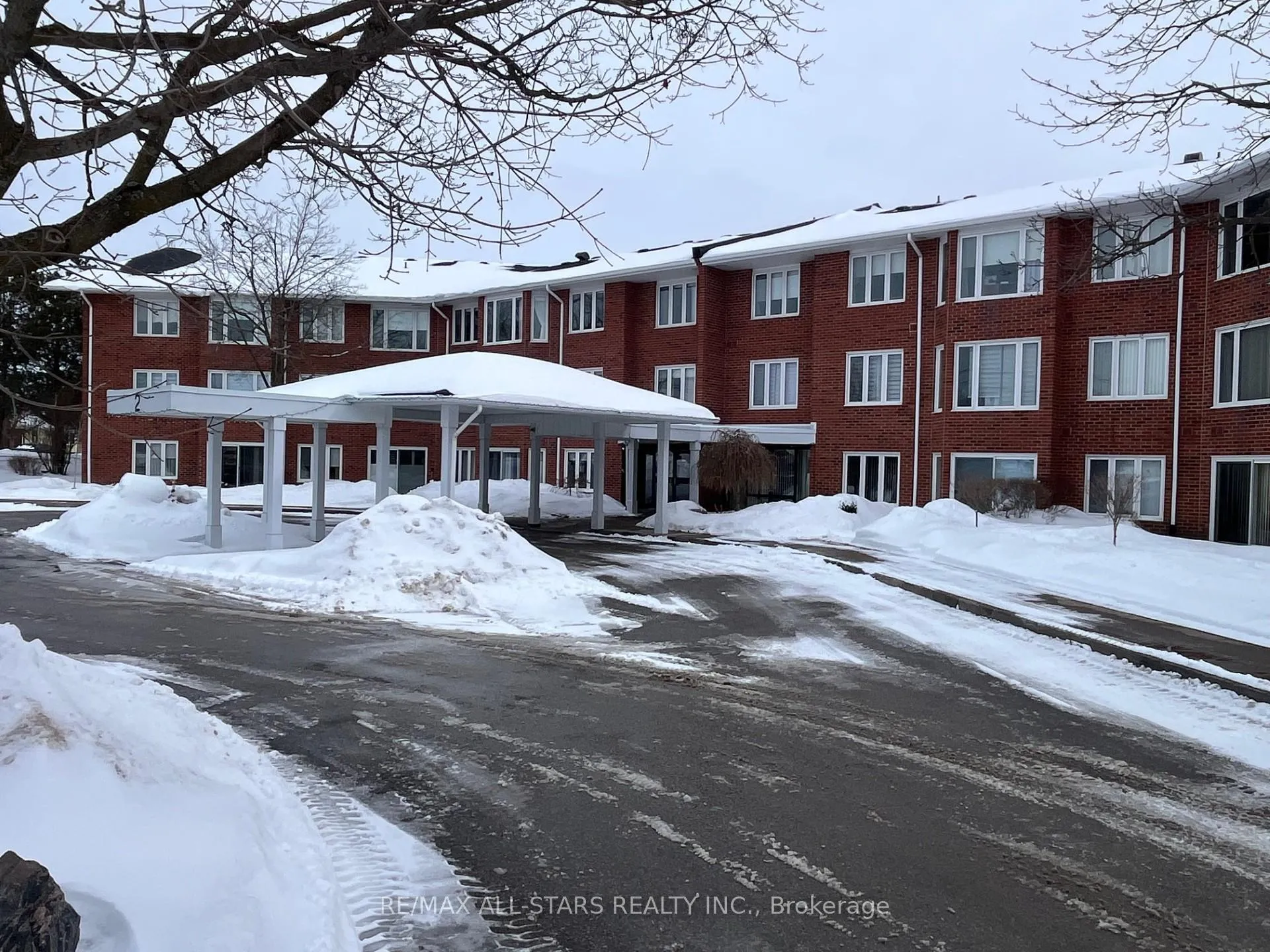 Photo 3 of Unit 103, 2 Heritage Way, Kawartha Lakes, Lindsay — HOMEH