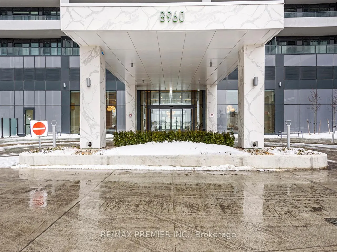 Photo 2 of Unit 412, 8960 Jane Street, Vaughan, Vellore Village — HOMEH