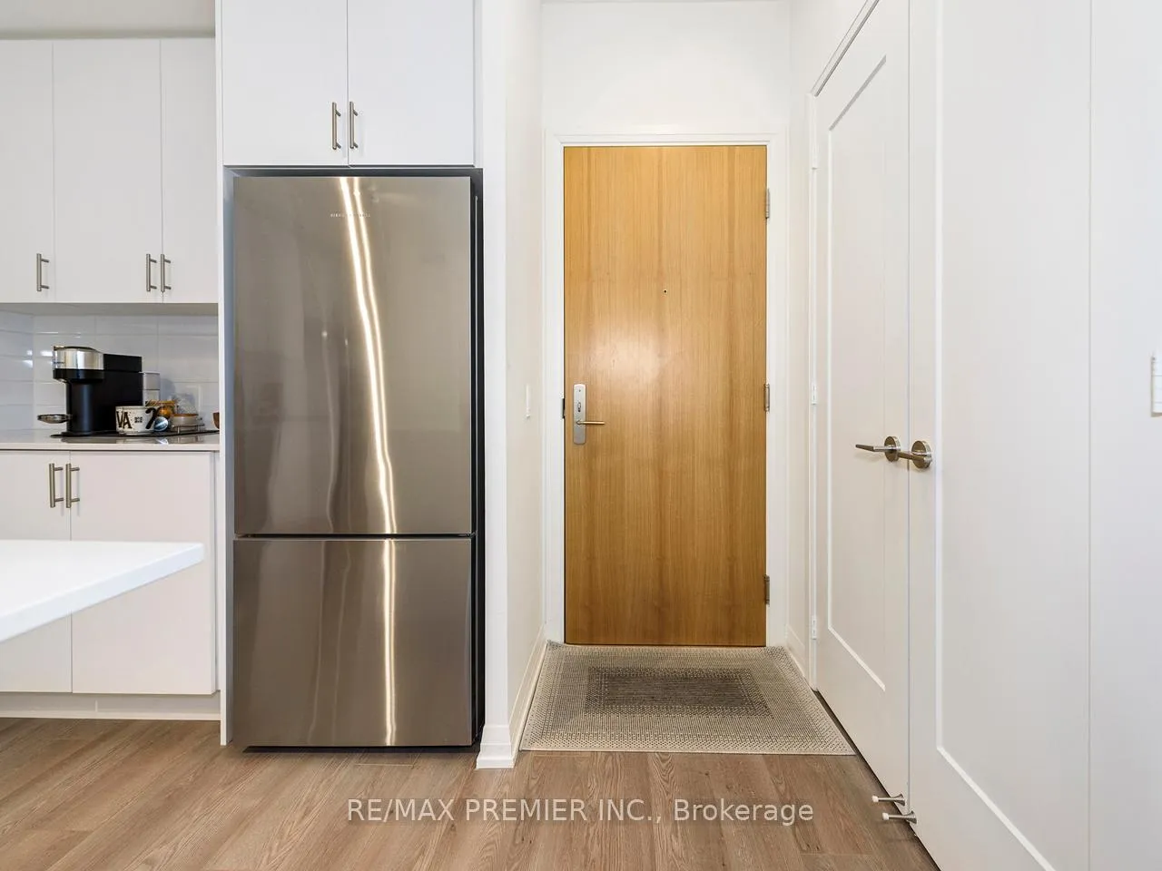 Photo 5 of Unit 412, 8960 Jane Street, Vaughan, Vellore Village — HOMEH