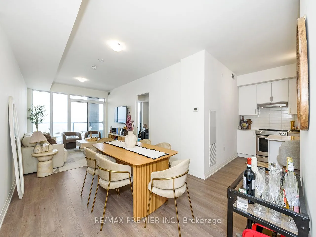 Photo 12 of Unit 412, 8960 Jane Street, Vaughan, Vellore Village — HOMEH