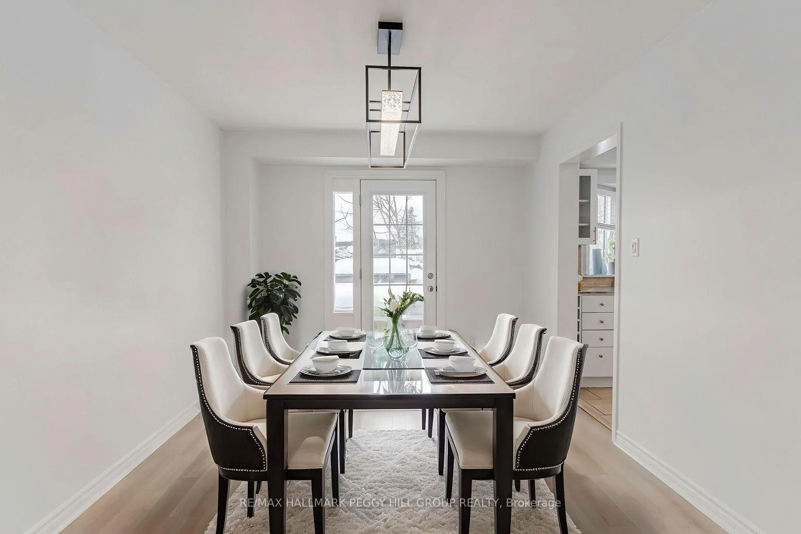 Photo 3 of 62 O'Shaughnessy Crescent, Barrie, Holly — HOMEH