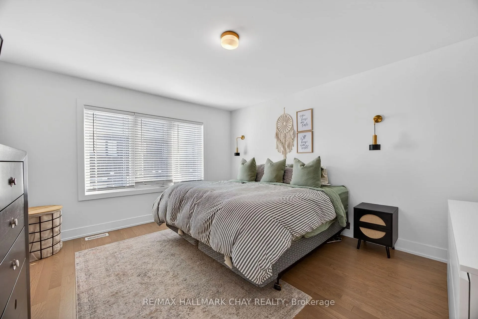 Photo 16 of 1 Milady Crescent, Barrie, Rural Barrie Southeast — HOMEH