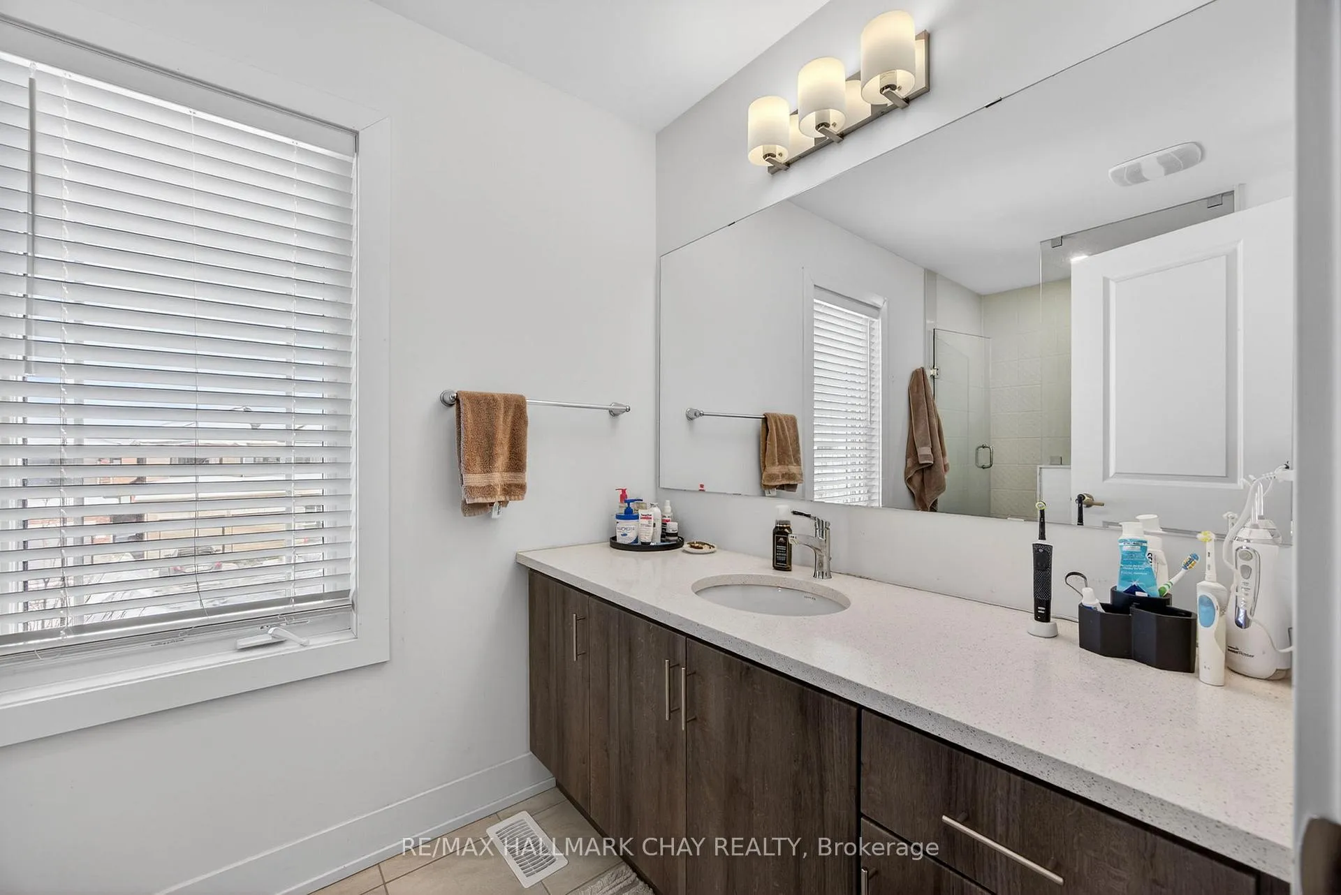 Photo 18 of 1 Milady Crescent, Barrie, Rural Barrie Southeast — HOMEH