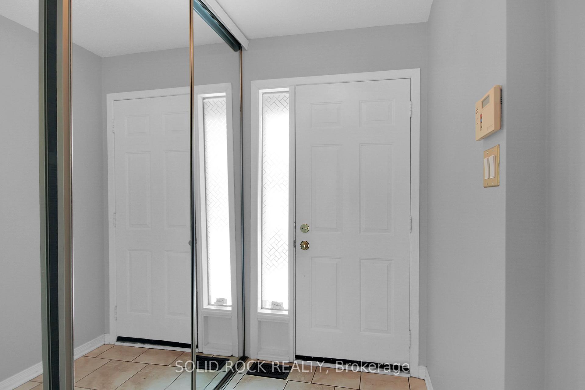 Photo 3 of 12 Notman Way, Ottawa, Hunt Club Park — HOMEH