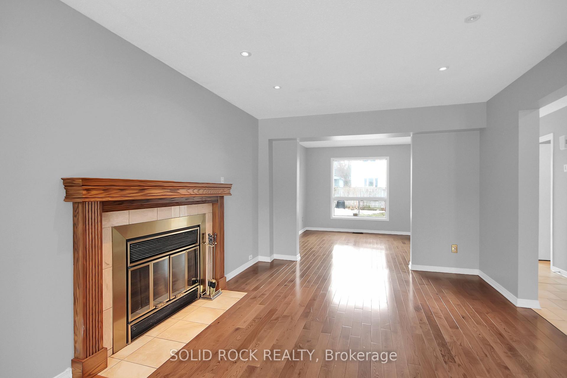 Photo 8 of 12 Notman Way, Ottawa, Hunt Club Park — HOMEH