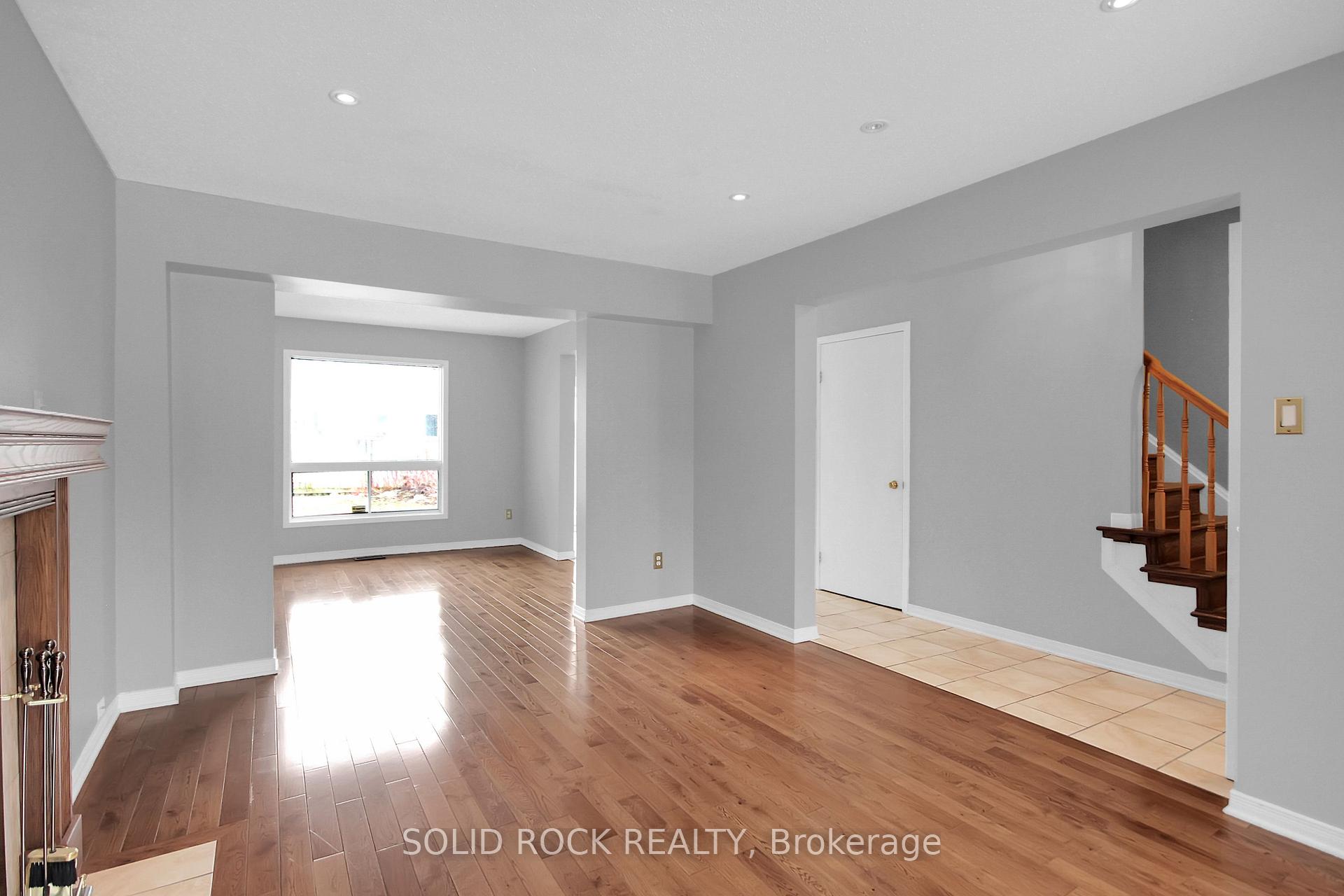 Photo 9 of 12 Notman Way, Ottawa, Hunt Club Park — HOMEH