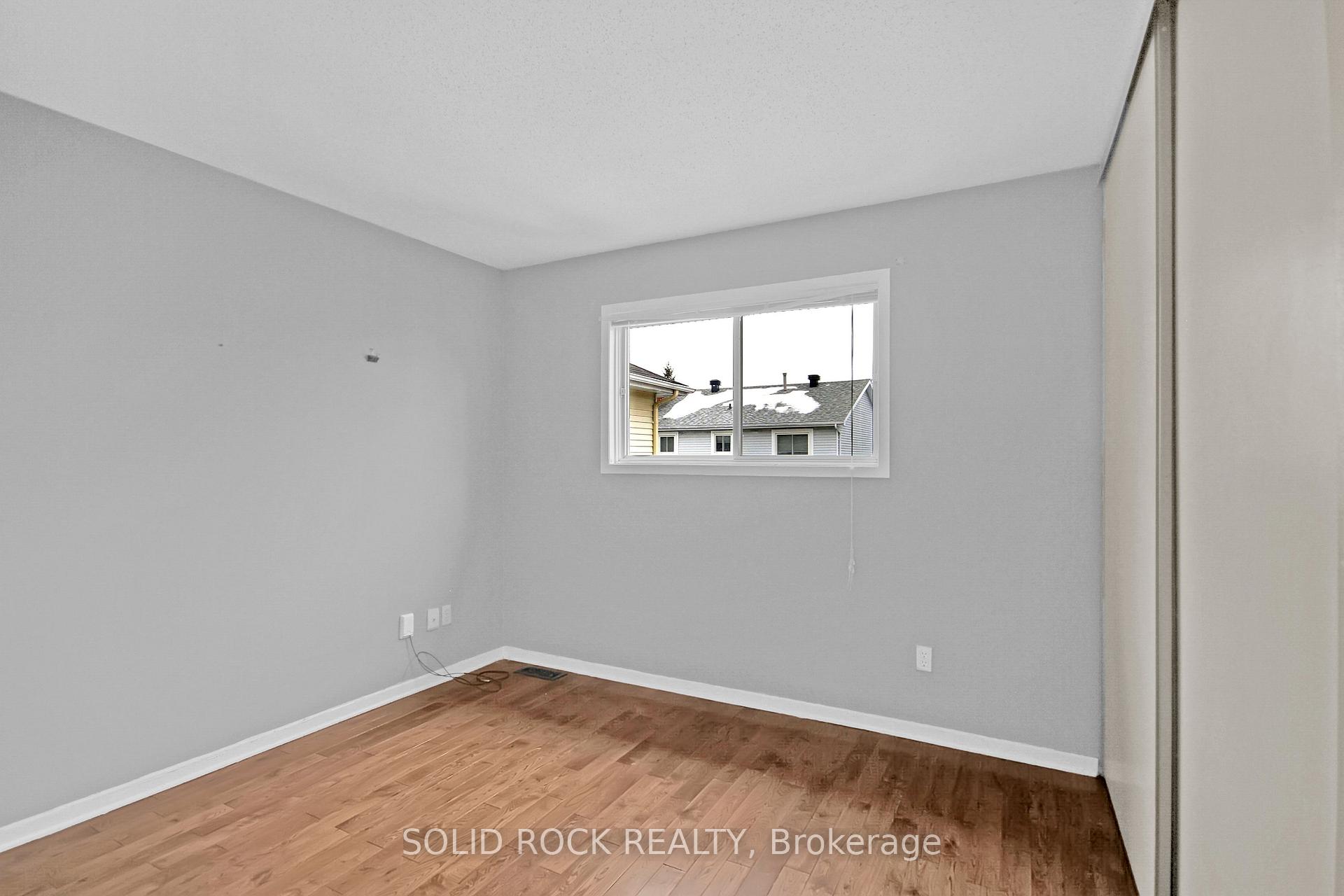 Photo 28 of 12 Notman Way, Ottawa, Hunt Club Park — HOMEH