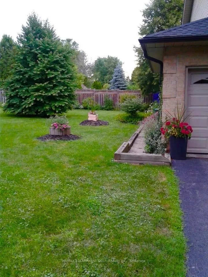 Photo 2 of Unit 20, 644 Upper Paradise Road, Hamilton, Fessenden — HOMEH