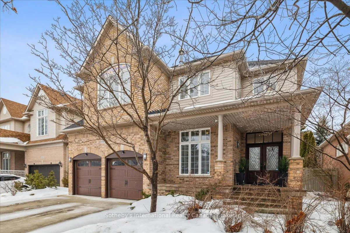 Photo 2 of 2509 Armour Crescent, Burlington, Rose — HOMEH