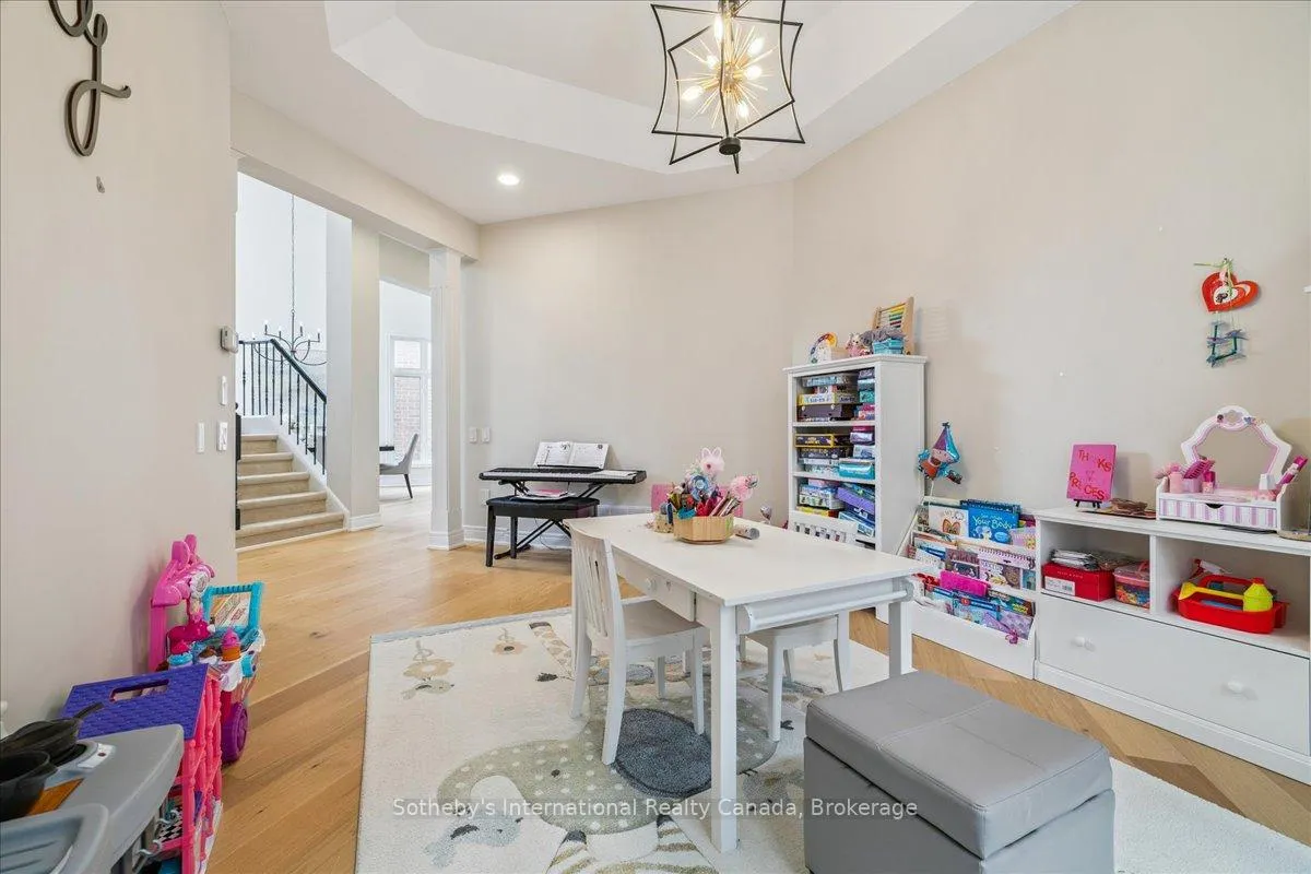 Photo 12 of 2509 Armour Crescent, Burlington, Rose — HOMEH