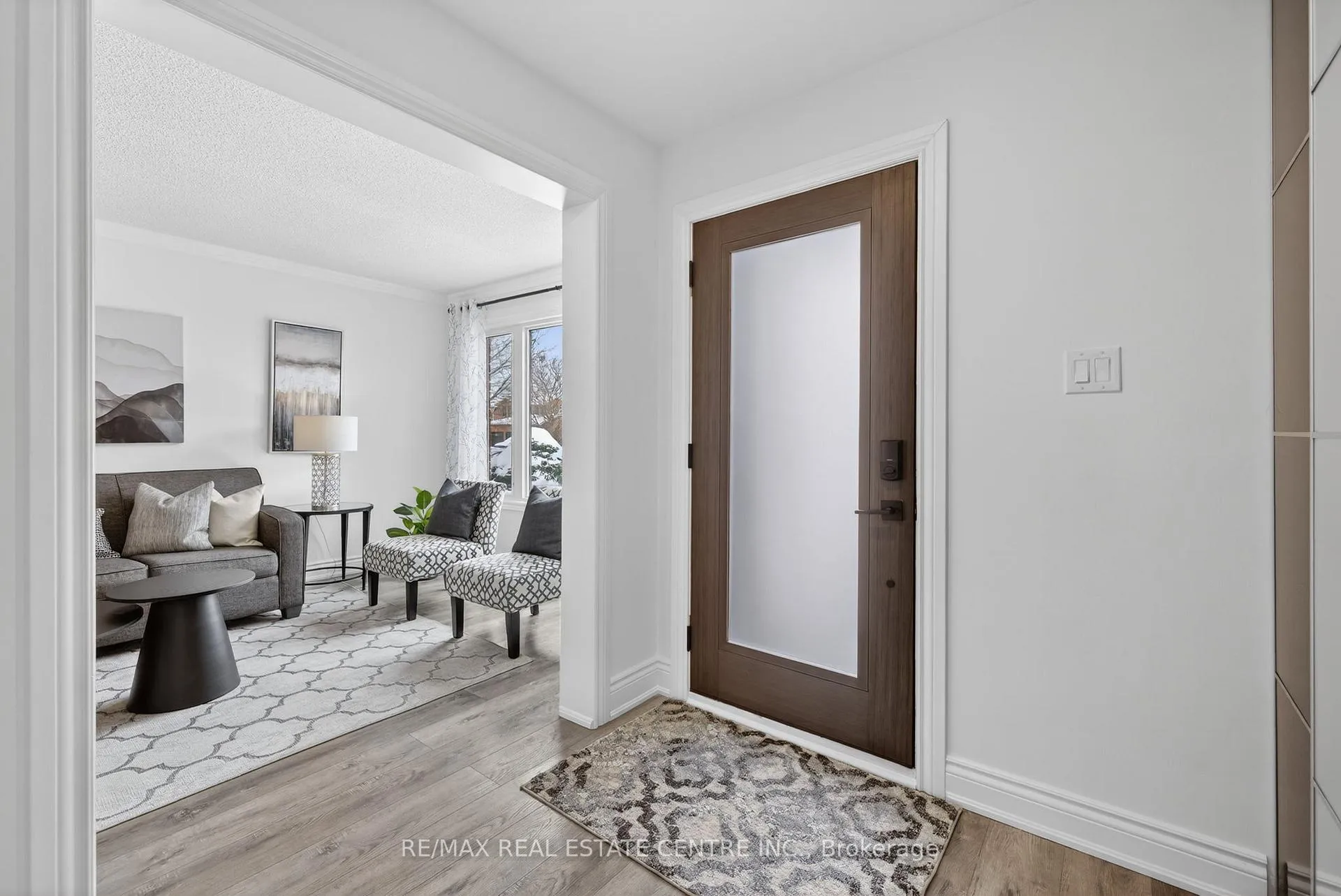 Photo 3 of 27 De Rose Avenue, Caledon, Bolton West — HOMEH