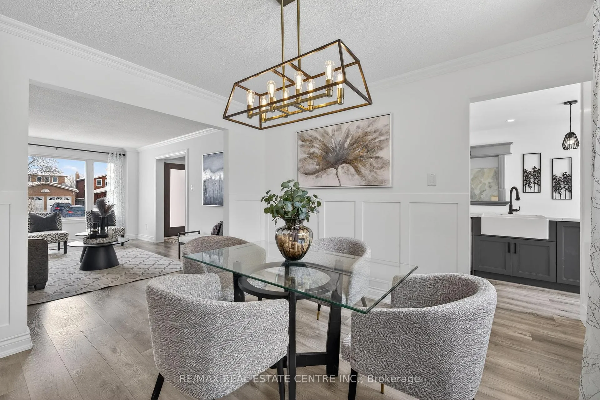 Photo 9 of 27 De Rose Avenue, Caledon, Bolton West — HOMEH