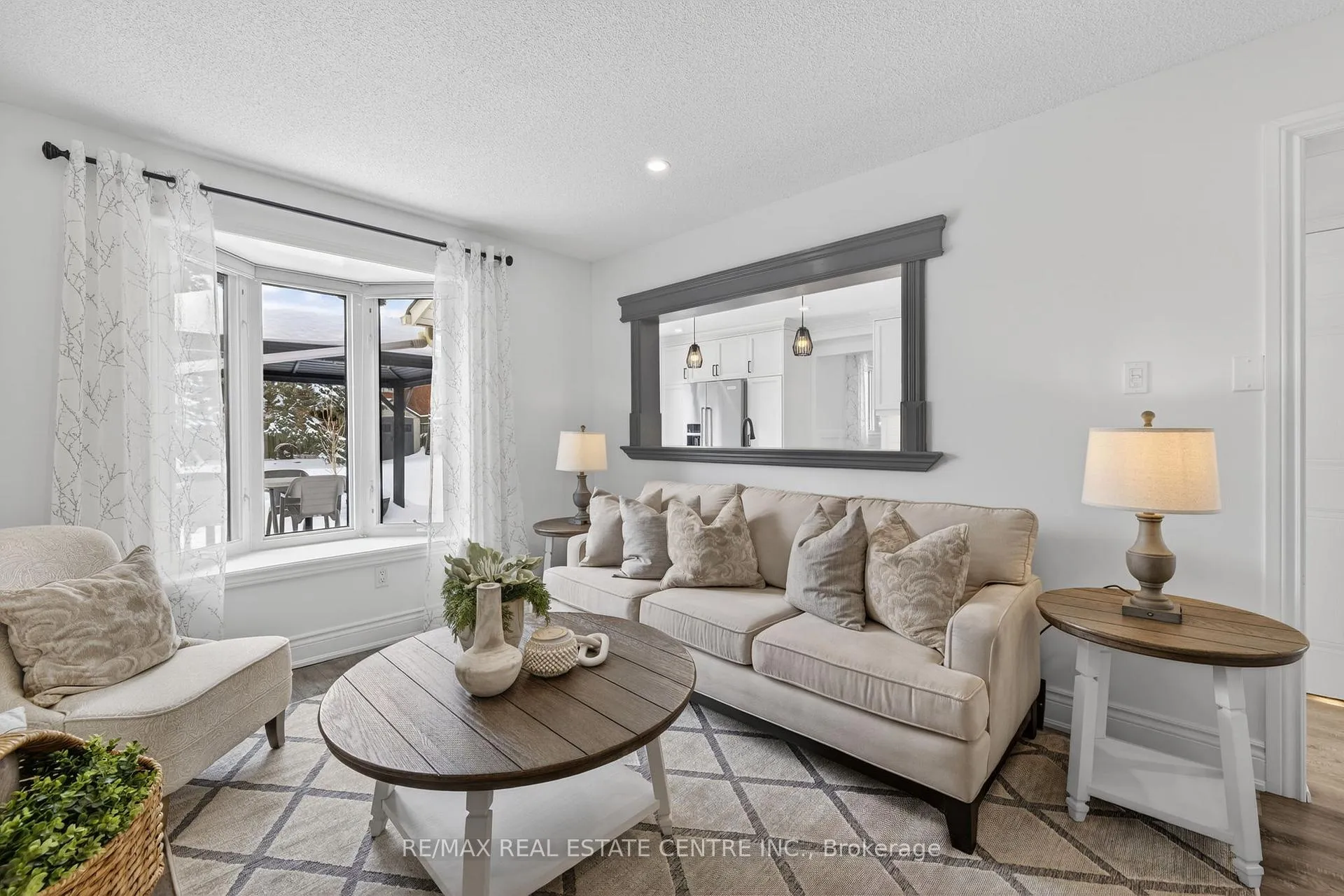 Photo 17 of 27 De Rose Avenue, Caledon, Bolton West — HOMEH