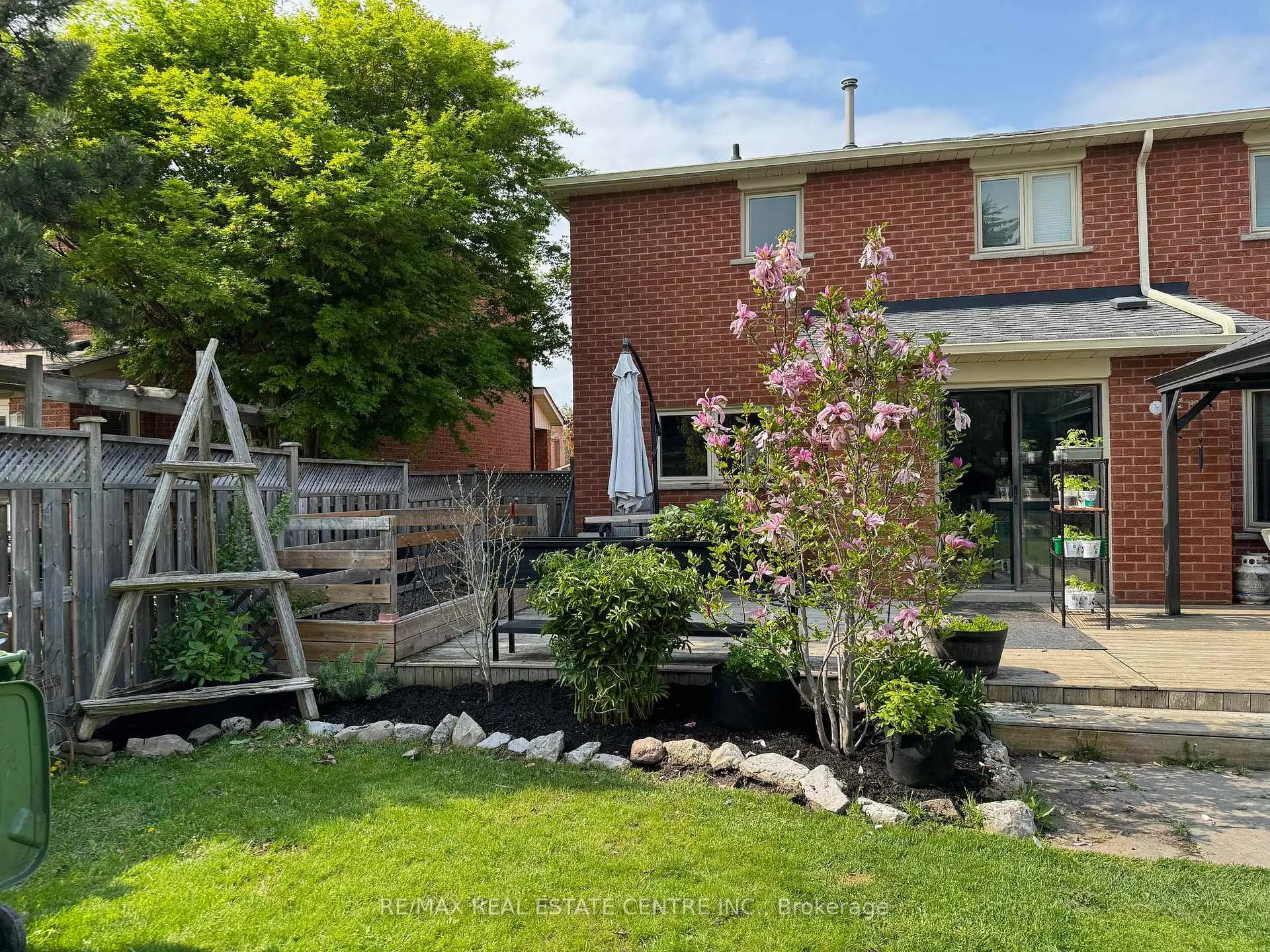 Photo 44 of 27 De Rose Avenue, Caledon, Bolton West — HOMEH