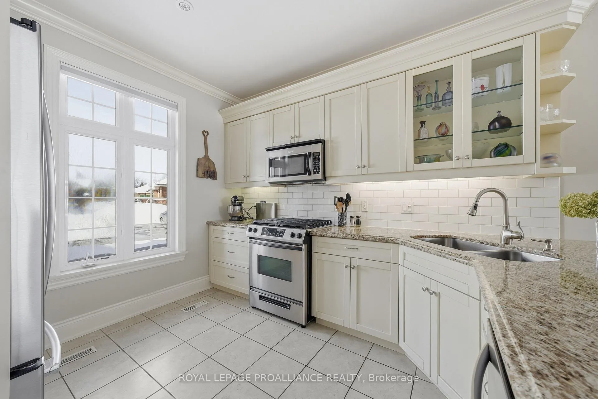 Photo 7 of 20 Pulla Street, Quinte West, Murray Ward — HOMEH