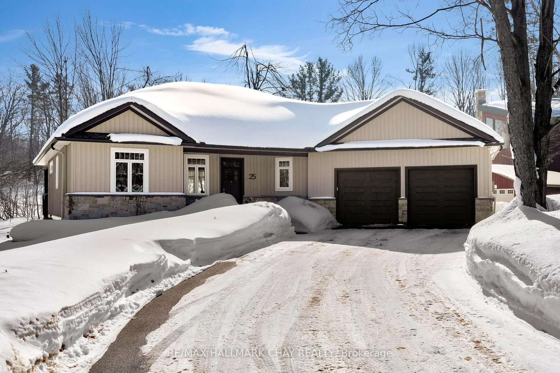 Front of 25 Country Club Lane