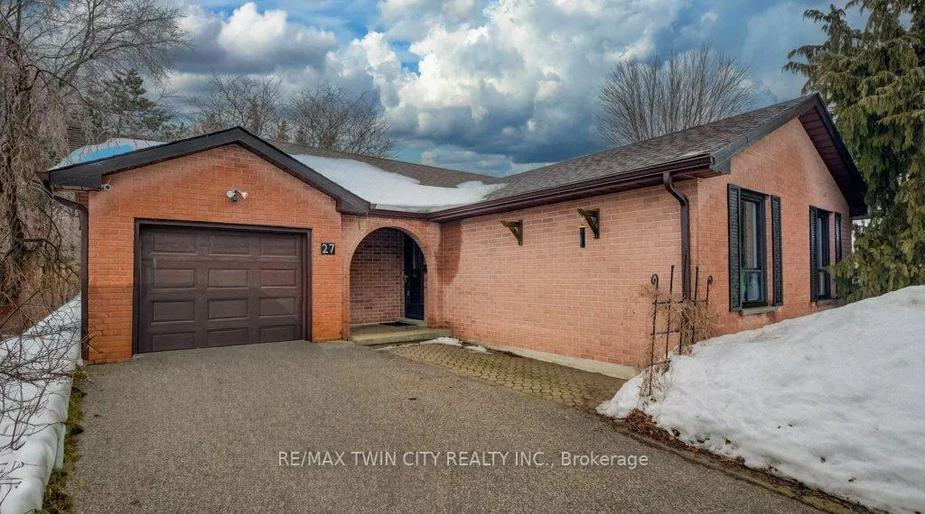 Photo 2 of 27 Erinbrook Drive, Kitchener — HOMEH
