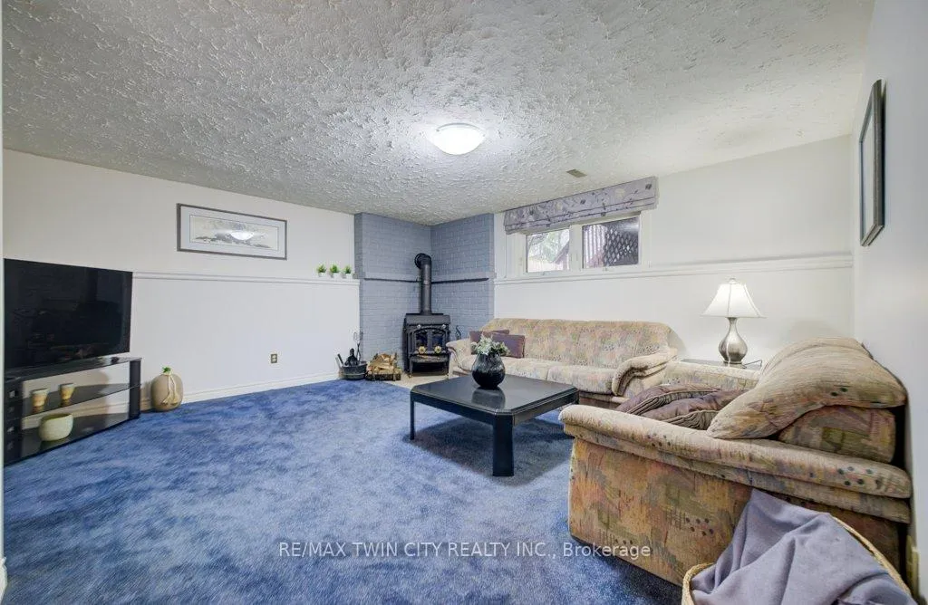 Photo 20 of 27 Erinbrook Drive, Kitchener — HOMEH