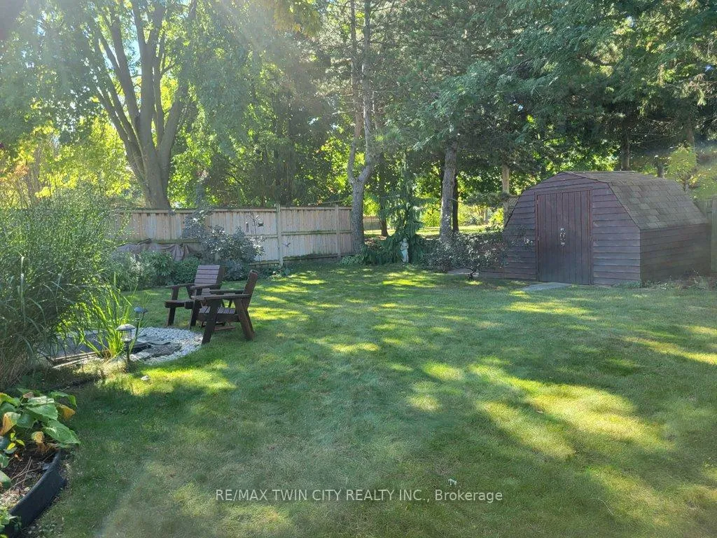 Photo 30 of 27 Erinbrook Drive, Kitchener — HOMEH