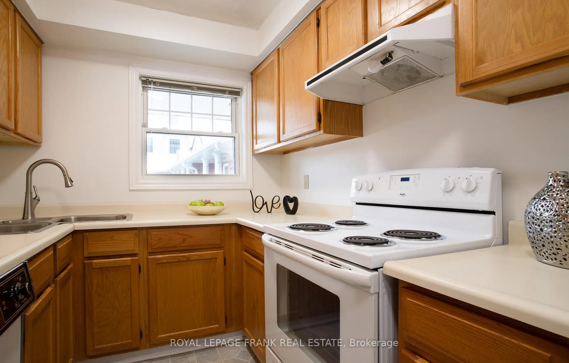 Photo 16 of Unit A15, 1651 Nash Road, Clarington, Courtice — HOMEH