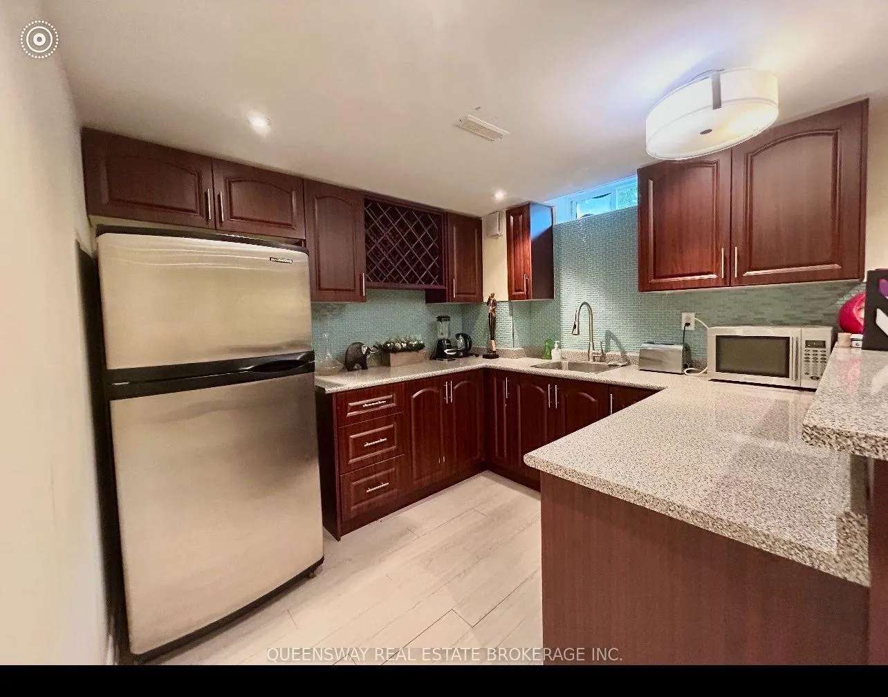 Photo 6 of Unit 2, 23 Robert Attersley Drive E, Whitby, Taunton North — HOMEH