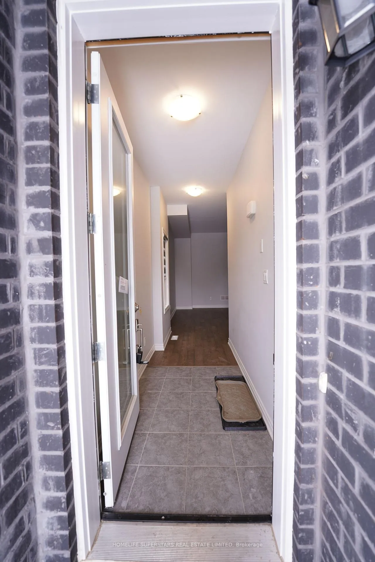 Photo 3 of 68 Mclaughlin Street, Welland, Lincoln/Crowland — HOMEH