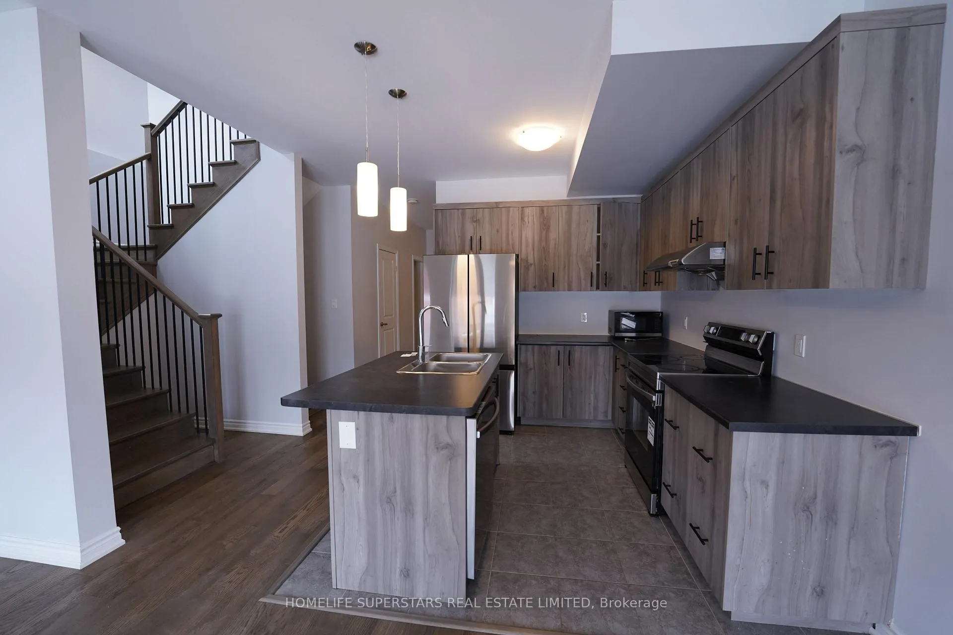 Photo 9 of 68 Mclaughlin Street, Welland, Lincoln/Crowland — HOMEH