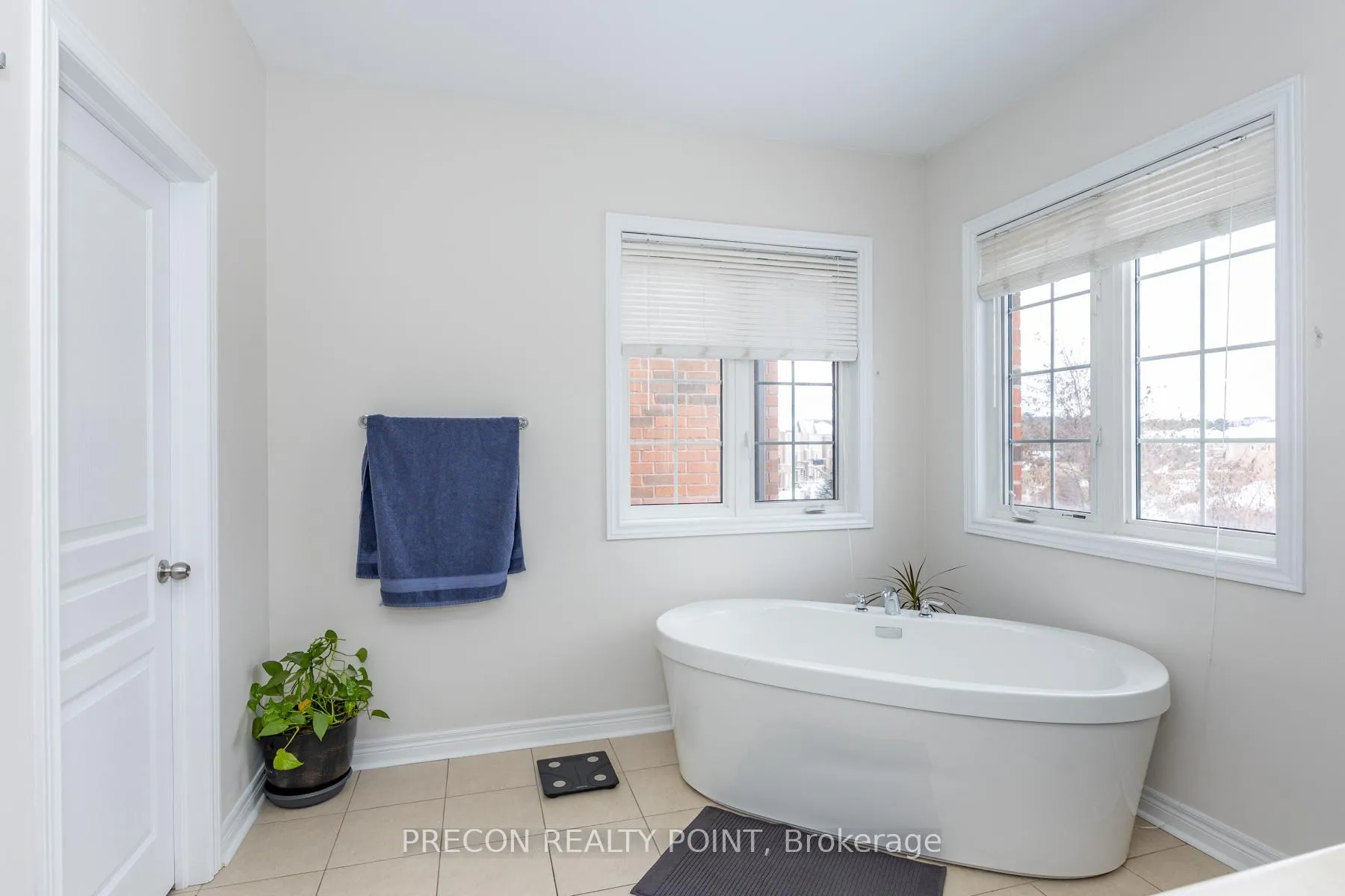Photo 27 of 109 Roy Harper Avenue, Aurora, Rural Aurora — HOMEH