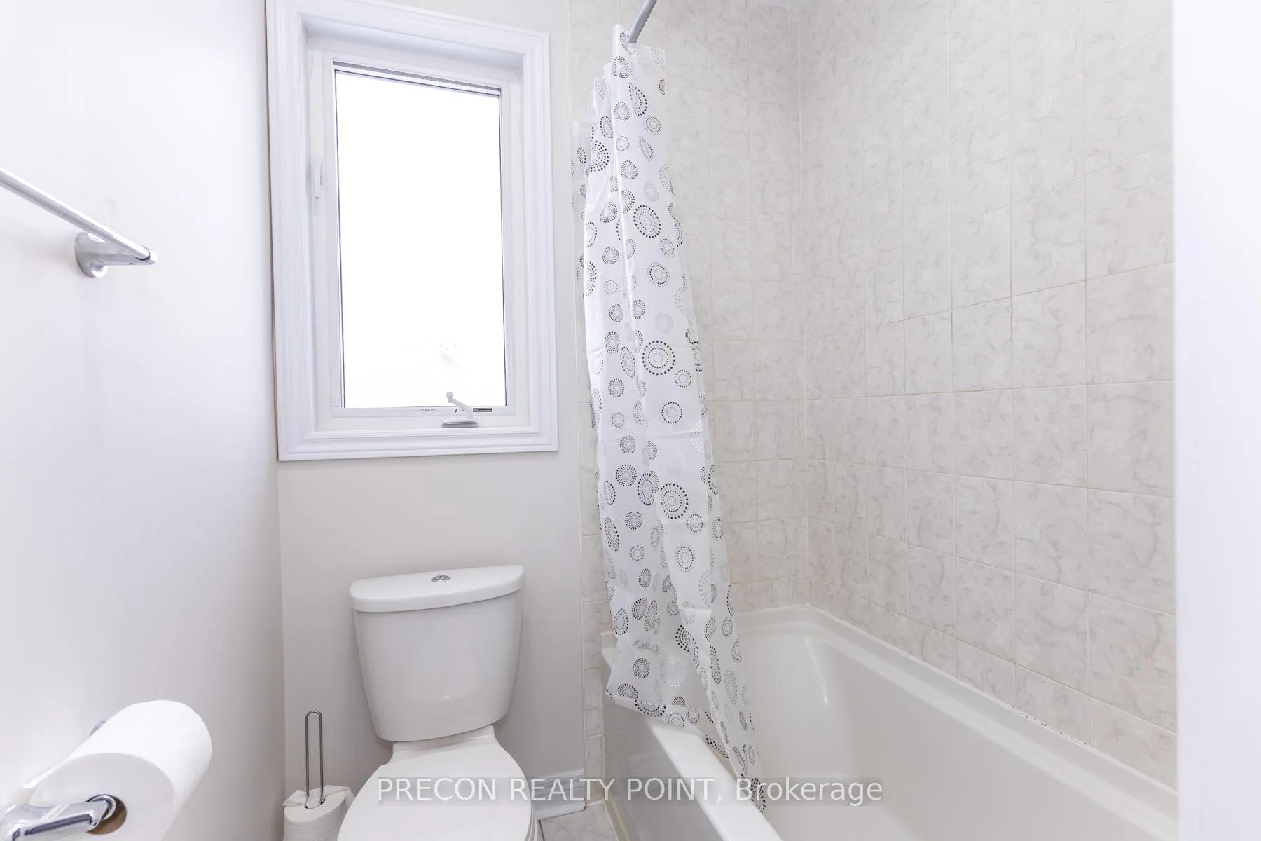 Photo 32 of 109 Roy Harper Avenue, Aurora, Rural Aurora — HOMEH