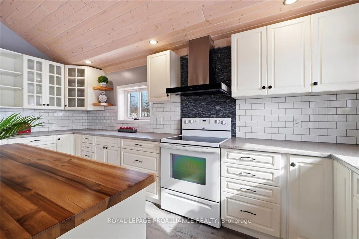 Photo 16 of 311 Jamieson Street E, Tweed, Tweed (Village) — HOMEH