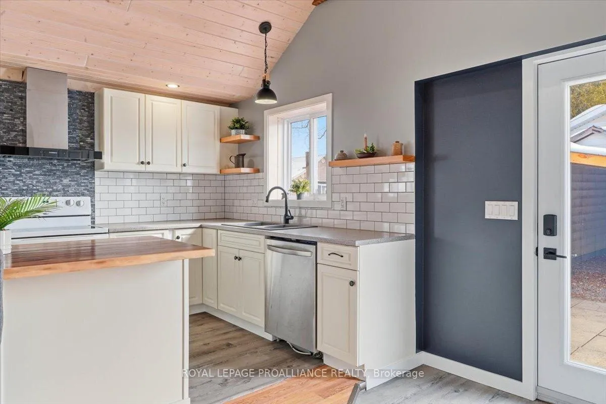 Photo 21 of 311 Jamieson Street E, Tweed, Tweed (Village) — HOMEH