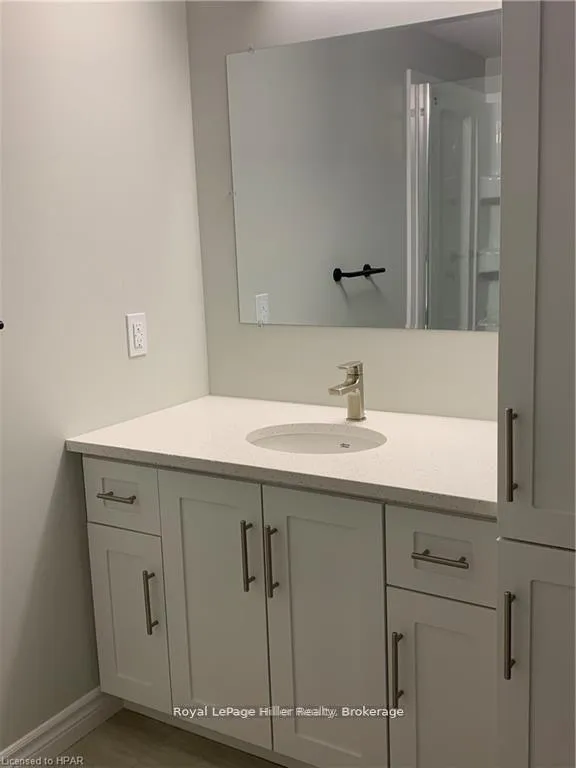 Photo 5 of Unit #6, 3192 Vivian Line 37, Stratford — HOMEH