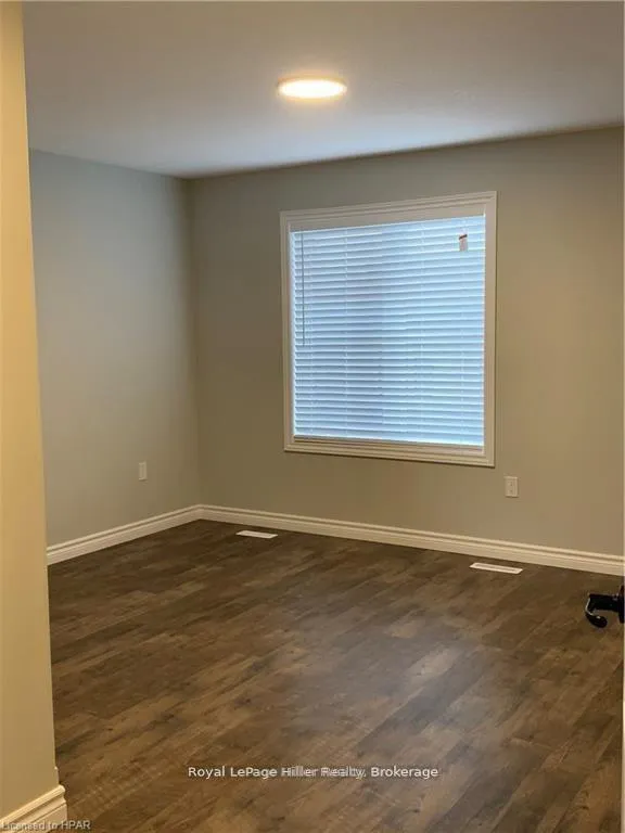Photo 9 of Unit #6, 3192 Vivian Line 37, Stratford — HOMEH