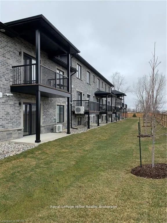 Photo 16 of Unit #6, 3192 Vivian Line 37, Stratford — HOMEH