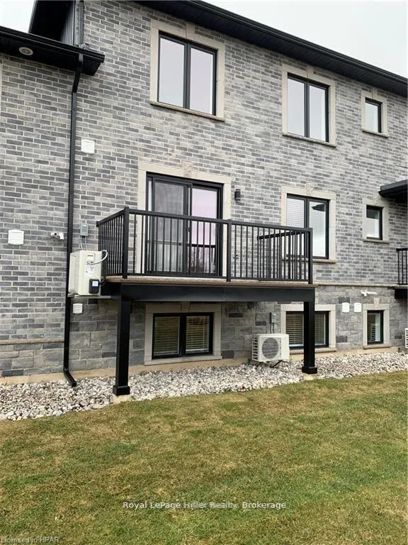 Photo 17 of Unit #6, 3192 Vivian Line 37, Stratford — HOMEH