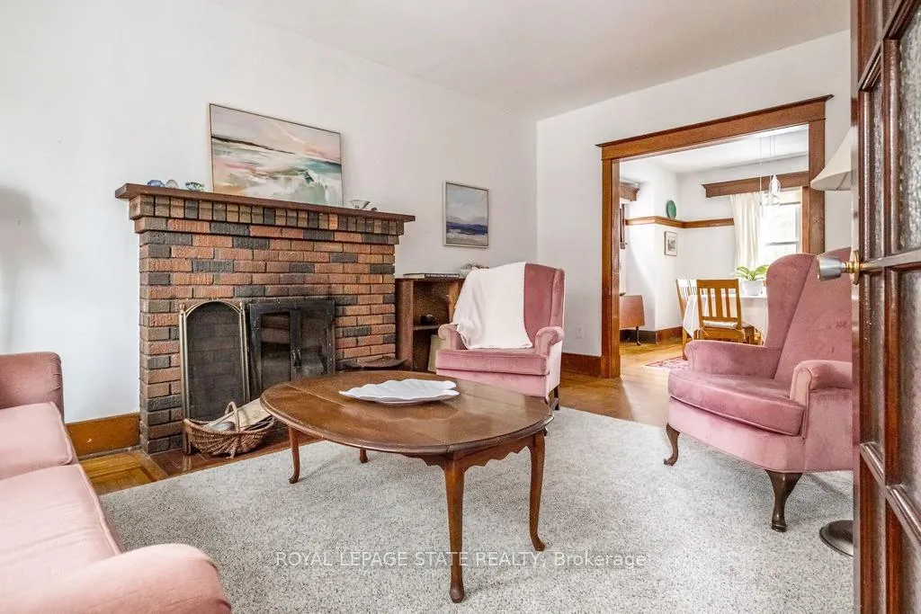 Photo 5 of 131 Barclay Street, Hamilton, Westdale — HOMEH