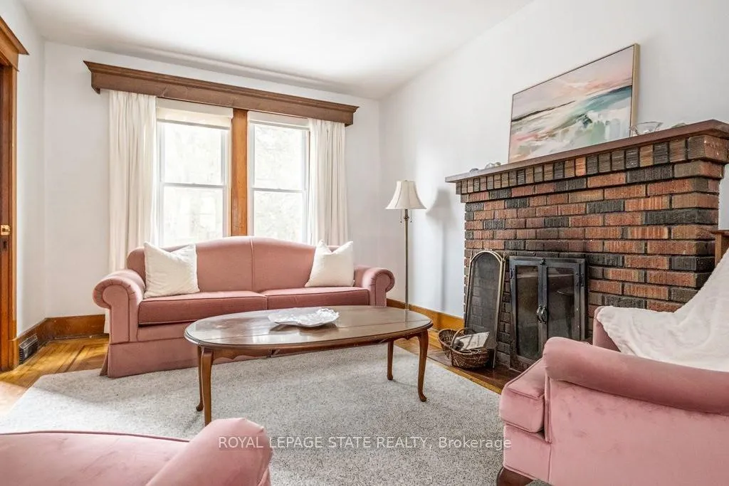 Photo 6 of 131 Barclay Street, Hamilton, Westdale — HOMEH