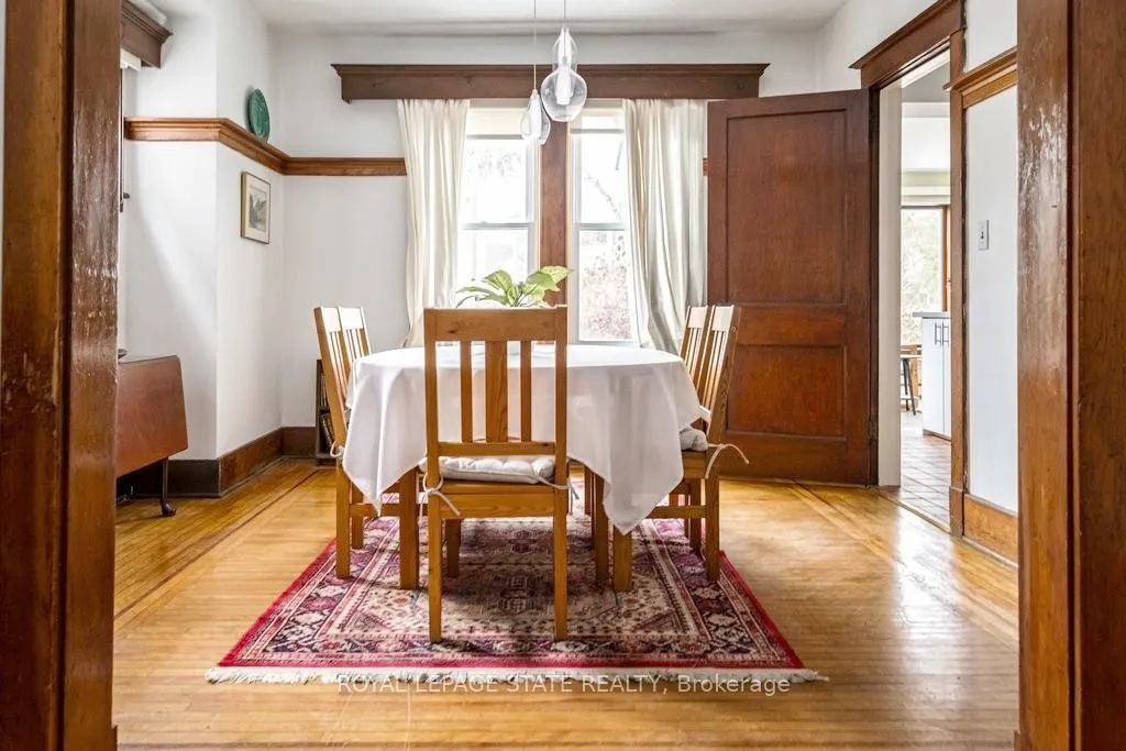 Photo 8 of 131 Barclay Street, Hamilton, Westdale — HOMEH